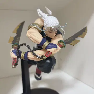 귀멸의 칼날 우즈이 텐겐 피규어