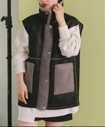 Kastane 페이크 무스탕 베스트