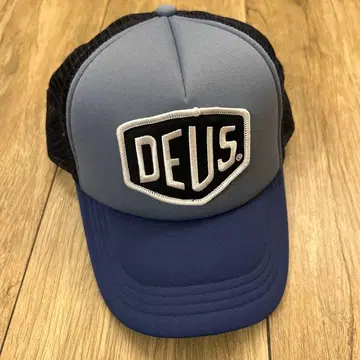 DEUS 트래커 캡 그레이/네이비