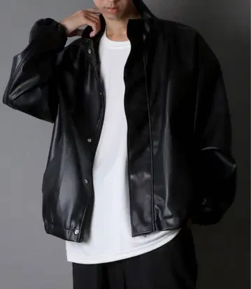 신세틱 가죽 스탠드 숏 모즈 코트 블루종