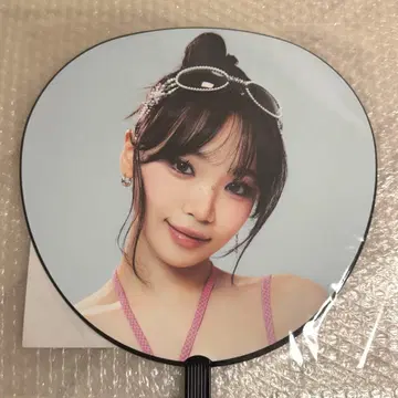 르세라핌 LESSRAFIM HOT 부채 채원