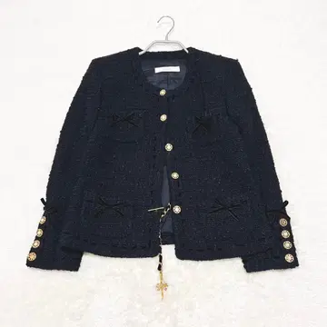 [ INGEBORG ] 트위드 노카라 자켓 골드 버튼 리본 체인