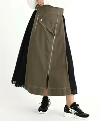 스콧 클럽 새상품 사이드 플리츠 스커트