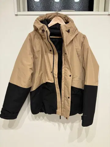 워크맨 X 쉘터 자켓