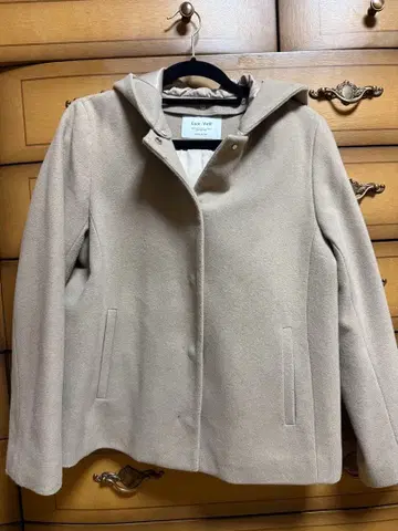 OPAQUECLIP 후드 부착 베이지 코트