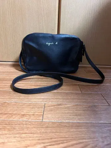 agnis b. 블랙 가죽 숄더백