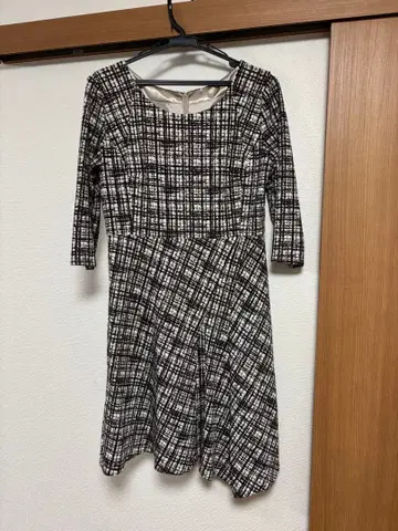 세련된 COUP DE CHANCE 7부 소매 플레어 원피스 사이즈 40