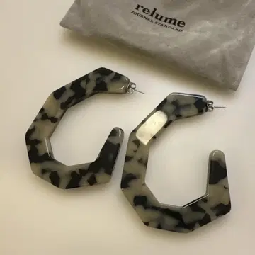 relume 기하학 후프 귀걸이 블랙 화이트