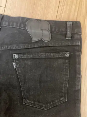 컨디션 최상 넘버나인 블랙 데님 PAIN