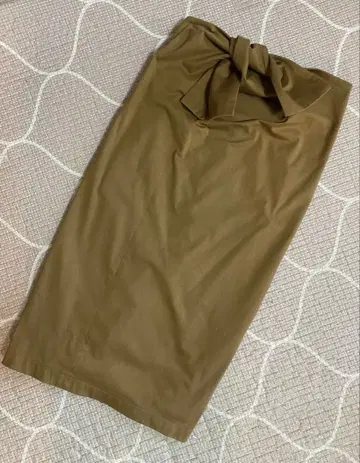 개럴개런트 타이트 스커트 리본 포함 머스타드 카키 36