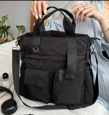 Discoat 퍼프 빅 토트백 블랙