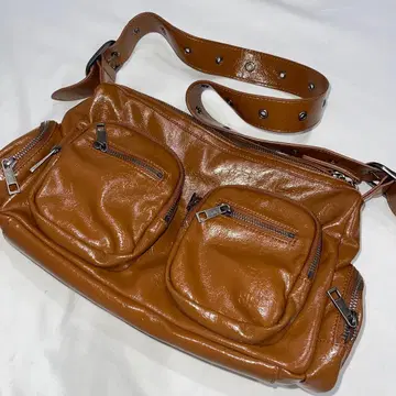 JEANASIS 지나시스 6 포켓 원 숄더 BAG