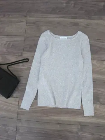 새상품급! BLENHEIM 긴팔 티셔츠 S(36) 레이온 혼방 리브 니트