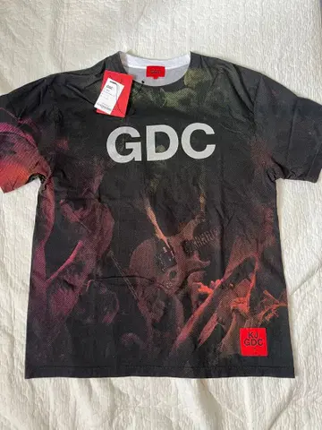 GDC T셔츠 kj 착용 후루야 착용