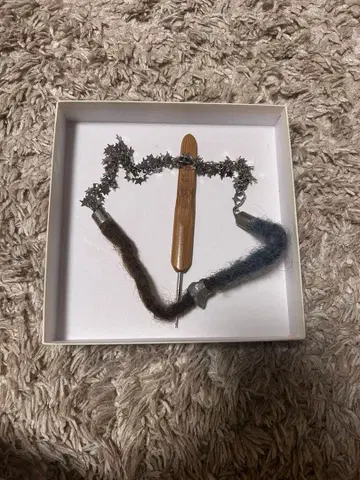 __u__n__i_ hair chain necklace