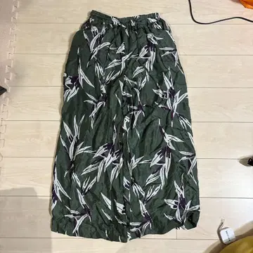 사쿠라 SACRA 일본제 보태니컬 무늬 와이드 팬츠 그린 계열 38