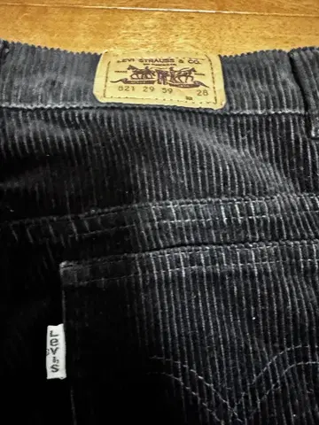 Levi's 821 코듀로이 슬랙스 블랙 사이즈 28