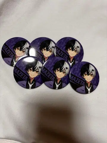 AMPTAK x COLORS 마제타 2nd 비쥬 캔뱃지 묶음 판매