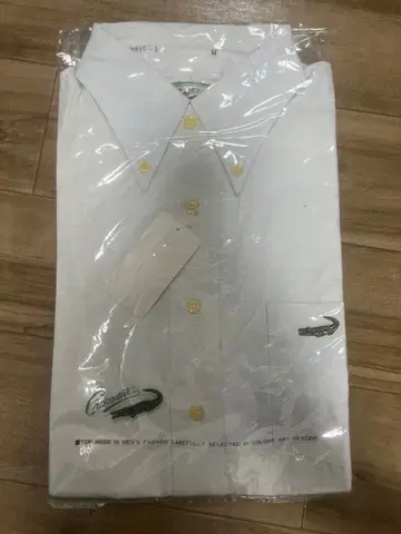 crocodile 화이트 와이셔츠 M 사이즈