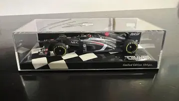 자우버 F1 니코 휠켄버그 사인 포함 1:43