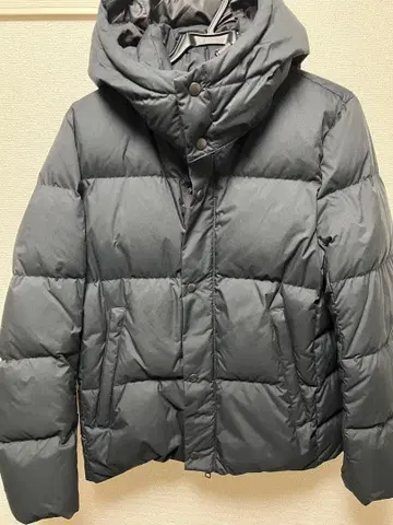 나노 유니버스 후드 부착 다운 자켓 그레이