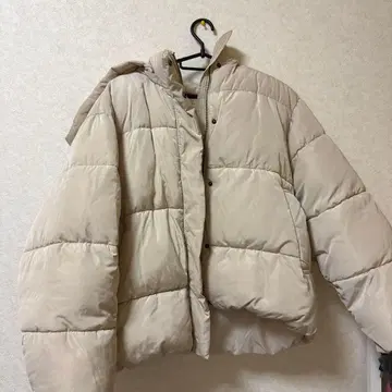 ap retro 베이지 다운 자켓 후드 부착