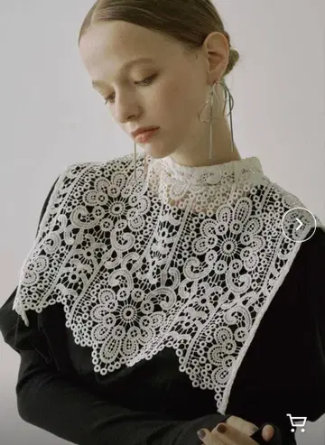 레이스 칼라 크롭 니트탑