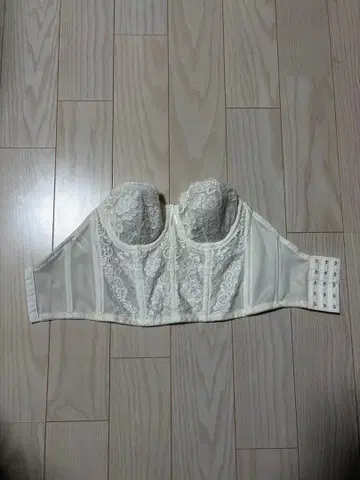 브라이덜 이너 와코루 C65