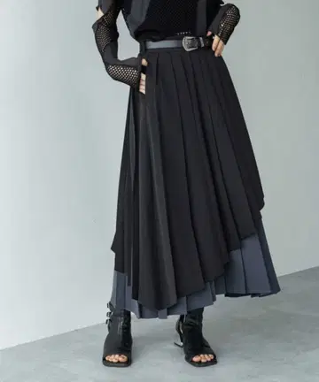 HARE 레이어드 플리츠 스커트