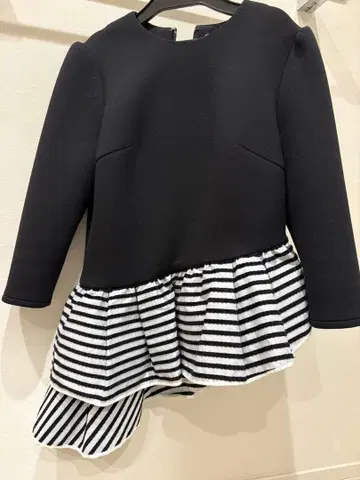 BORDERS at BALCONY 비대칭 상의