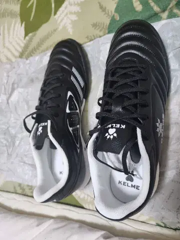 켈미 블랙 축구화 택 포함 새상품
