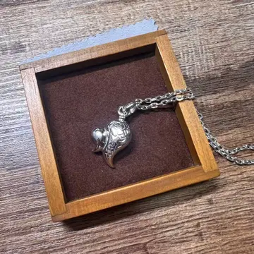 라이온 하트 하트형 탑 목걸이