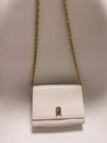 FURLA 화이트 체인 숄더백