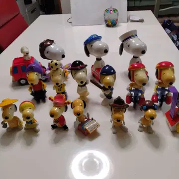 스누피 피규어 세트 16개