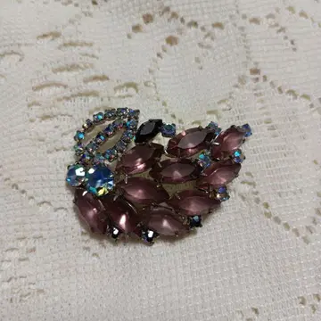 블루와 보라색 vintage 브로치