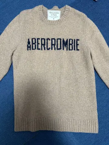 아바클로 쿨넥 스웨터