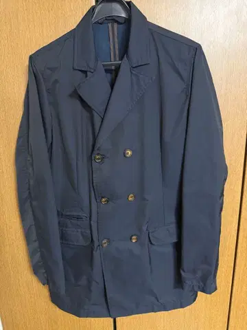 네이비 더블 브레스트 스텐카라 코트