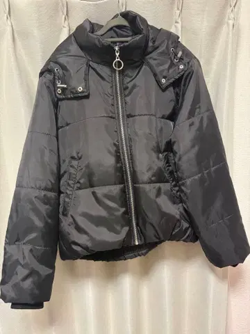 [새상품급] 블랙 후드 부착 다운 자켓 M 사이즈