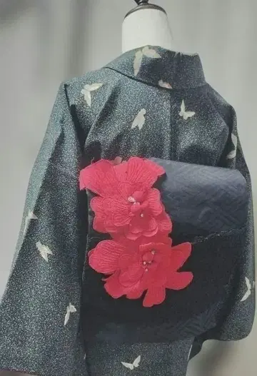 [만들어진 오비] 새빨간 큰 꽃