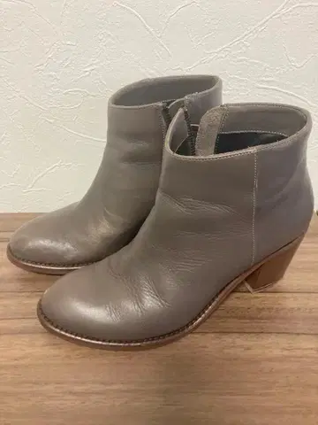 파비오 루스코니 그레이 가죽 부츠 36