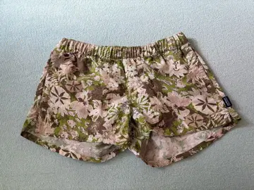 Patagonia 꽃무늬 숏팬츠 S 사이즈