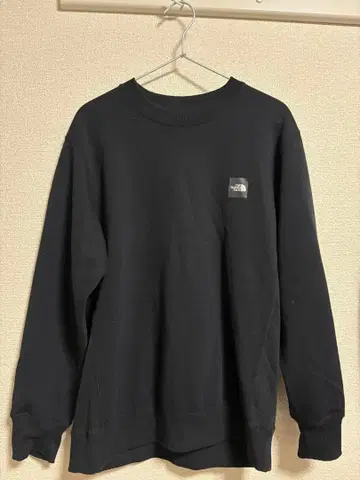 The North Face 블랙 맨투맨 NT12232