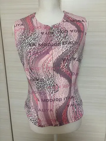 이타리야 집업 베스트