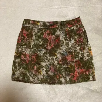 [페어스테] 다색 꽃무늬 타이트 스커트 02 그린 계열 올 패턴