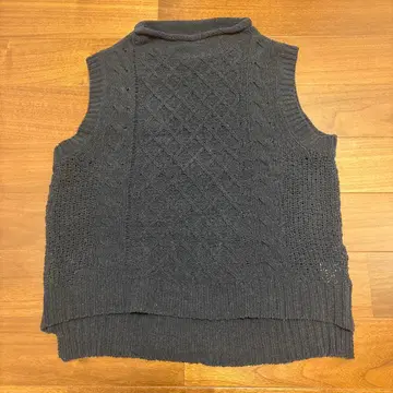 밴야드 스톰 블랙 베스트 새상품급