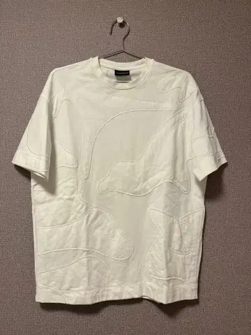 EMPORIO ARMANI 화이트 T셔츠