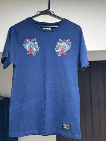 MAN WITH A MISSION 네이비 티셔츠