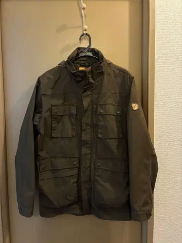 FJALL RAVEN 자켓 L 올리브 그린