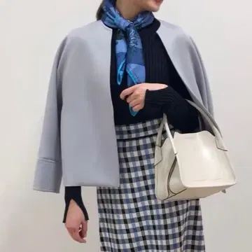 새상품급 유나이티드 애로우즈 슬릿 노카라 자켓 V넥 블루 스카이블루