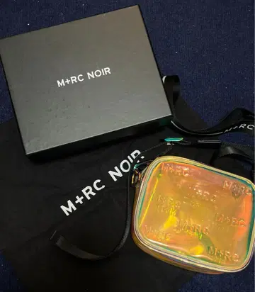 M+RC NOIR 홀로그래픽 숄더백